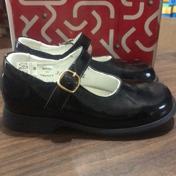 Mary Jane, with buckle.  Great quality shoes, Size 26 (US 9) - Picture 2 of 10